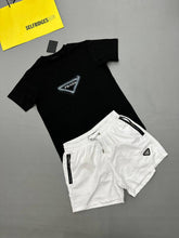 Load image into Gallery viewer, Tshirt