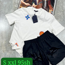 Load image into Gallery viewer, Tshirt