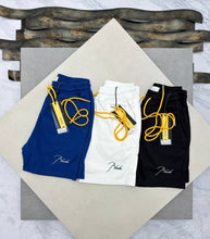 Load image into Gallery viewer, T-shirt