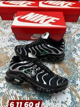 Load image into Gallery viewer, Shoes