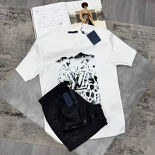 Load image into Gallery viewer, T-shirt
