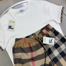 Load image into Gallery viewer, Tshirt