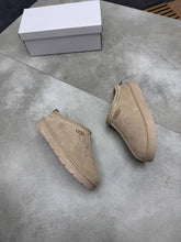 Load image into Gallery viewer, Slipper