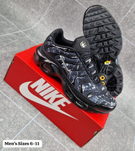 Load image into Gallery viewer, Shoes
