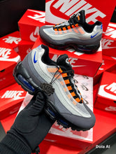 Load image into Gallery viewer, Shoes