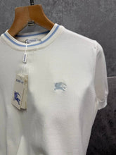 Load image into Gallery viewer, T-shirt