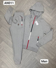 Load image into Gallery viewer, Tracksuit