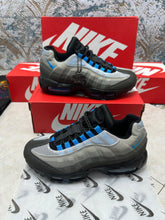 Load image into Gallery viewer, Shoes