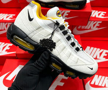 Load image into Gallery viewer, Shoes