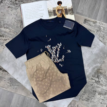 Load image into Gallery viewer, T-shirt