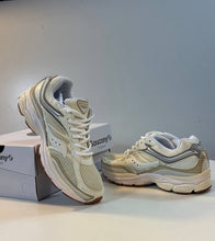Load image into Gallery viewer, Shoes men