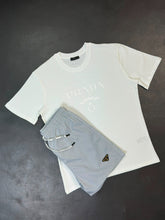 Load image into Gallery viewer, T-shirt
