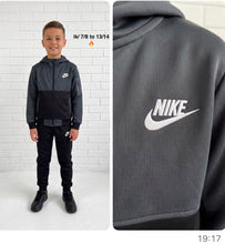 Load image into Gallery viewer, Tracksuit