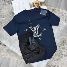 Load image into Gallery viewer, T-shirt