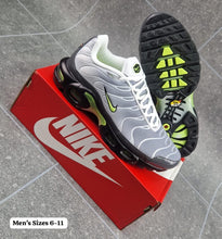 Load image into Gallery viewer, Shoes
