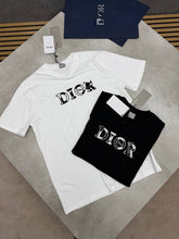Load image into Gallery viewer, T-shirt