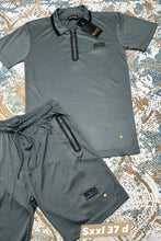 Load image into Gallery viewer, T-shirt