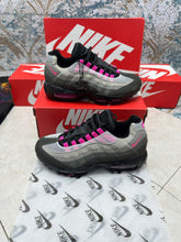 Load image into Gallery viewer, Shoes