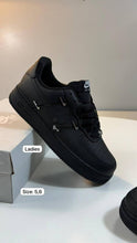Load image into Gallery viewer, Shoes