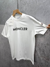 Load image into Gallery viewer, T-shirt