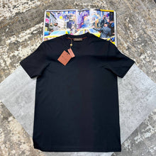 Load image into Gallery viewer, Tshirt