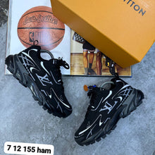 Load image into Gallery viewer, Shoes