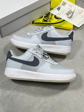 Load image into Gallery viewer, Shoes