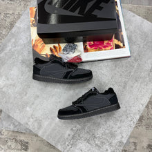 Load image into Gallery viewer, Shoes
