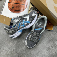 Load image into Gallery viewer, Shoes