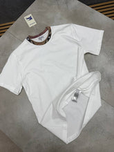 Load image into Gallery viewer, T-shirt