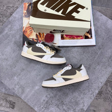 Load image into Gallery viewer, Shoes