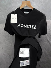 Load image into Gallery viewer, T-shirt