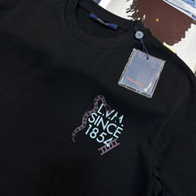 Load image into Gallery viewer, Tshirt