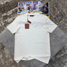 Load image into Gallery viewer, Tshirt