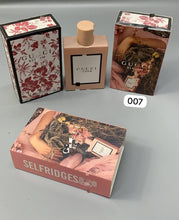 Load image into Gallery viewer, Perfume