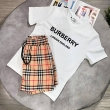 Load image into Gallery viewer, T-shirt