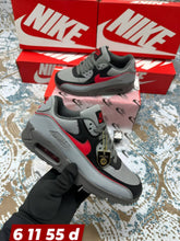 Load image into Gallery viewer, Shoes