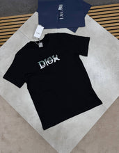 Load image into Gallery viewer, T-shirt