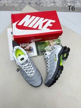 Load image into Gallery viewer, Shoes