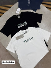 Load image into Gallery viewer, T-shirt