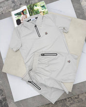 Load image into Gallery viewer, Tshirt