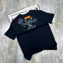 Load image into Gallery viewer, T-shirt