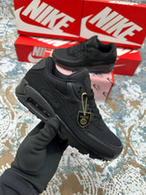Load image into Gallery viewer, Shoes