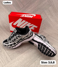 Load image into Gallery viewer, Shoes