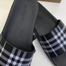 Load image into Gallery viewer, Slipper