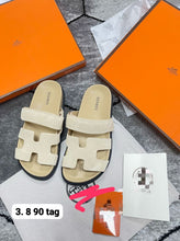 Load image into Gallery viewer, Slipper