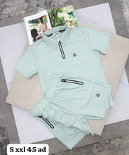 Load image into Gallery viewer, Tshirt