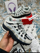 Load image into Gallery viewer, Shoes