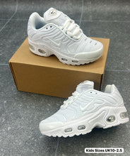 Load image into Gallery viewer, Shoes