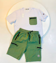 Load image into Gallery viewer, T-shirt